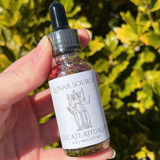 Hecate Ritual Oil | Witchcraft Pagan Herbal Intention Triple Moon Goddess Temptress Spell Altar Body Perfume Devotee Invocation Offering